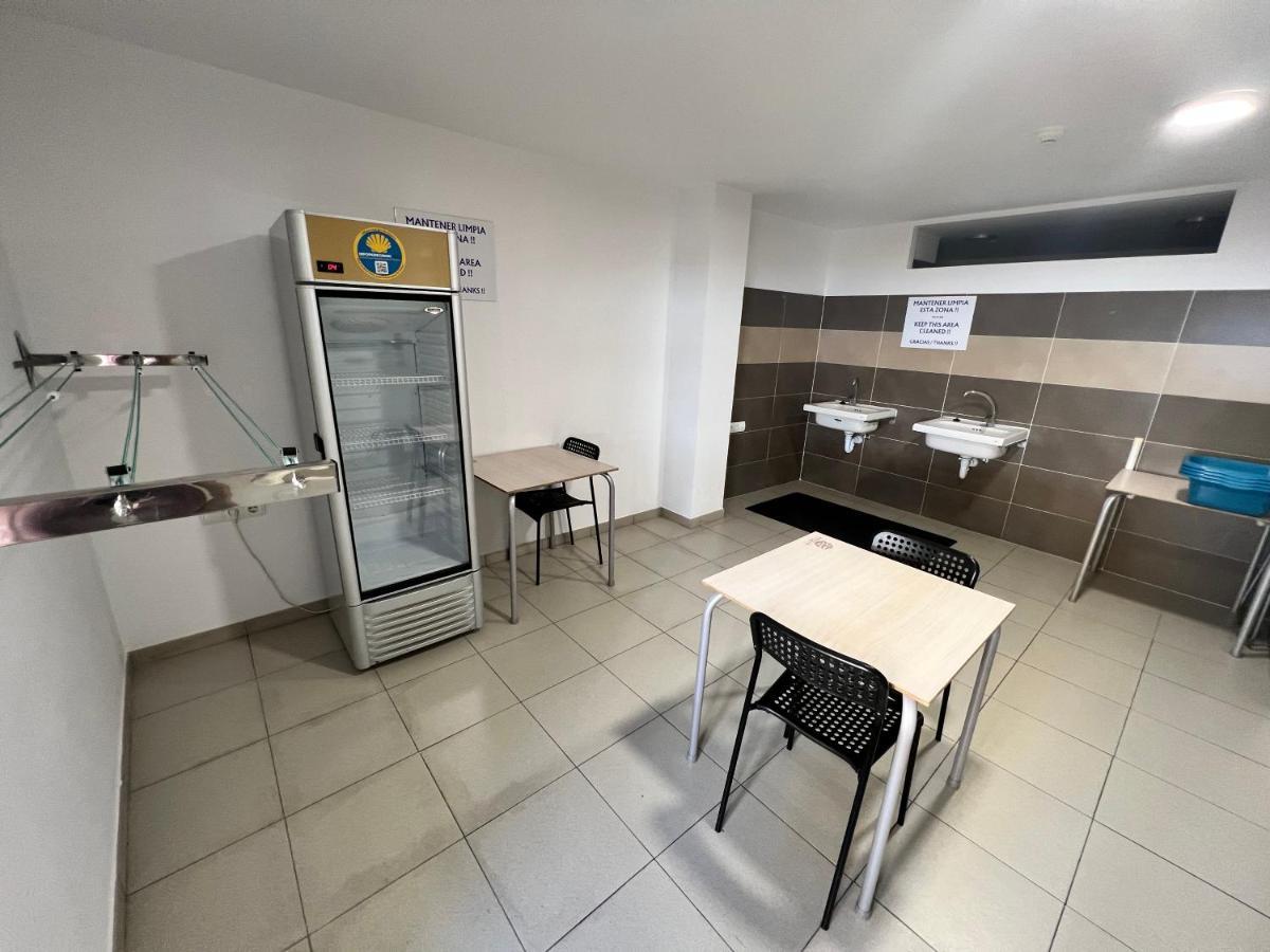 Casa Mariela -- Pool - Additional Cost -- Solo Peregrinos Ostello *